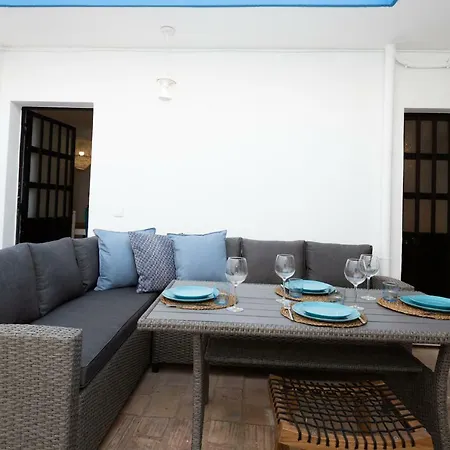 Cip V5 Rossio Holiday home *