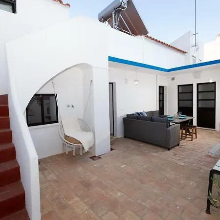 Cip V5 Rossio Holiday home *